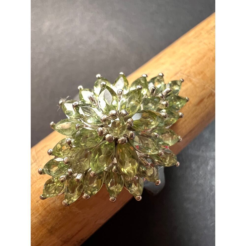 New Green Apatite Floral Spray Ring In Rhodium Over Sterling Silver Size 7